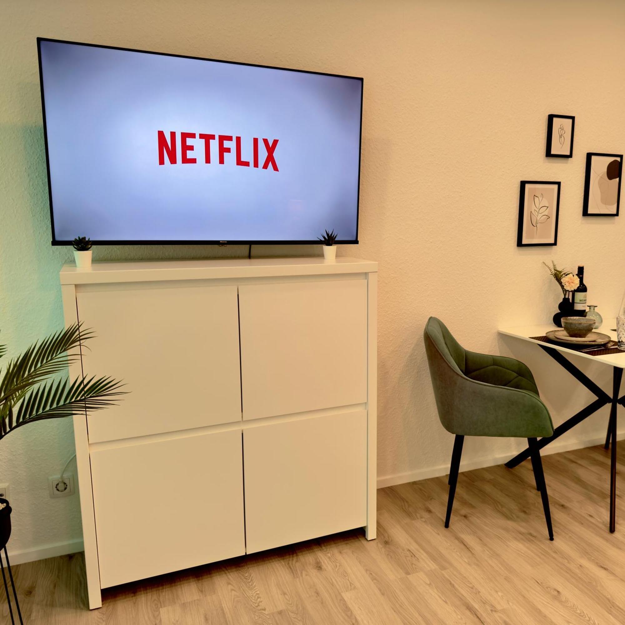 M&D Apartments Naehe Stadion Mit Balkon - Netflix - Kueche - Sunset View Καϊζερσλάουτερν Εξωτερικό φωτογραφία